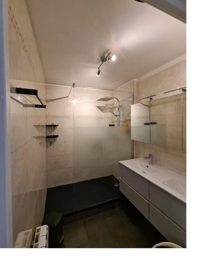 Chambre De 11 M2 Avec Balcon Paris Exterior foto
